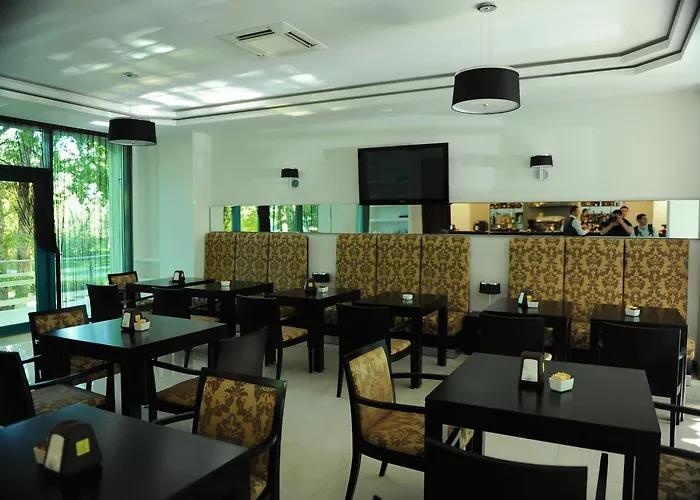 Отель Zodiac 4*